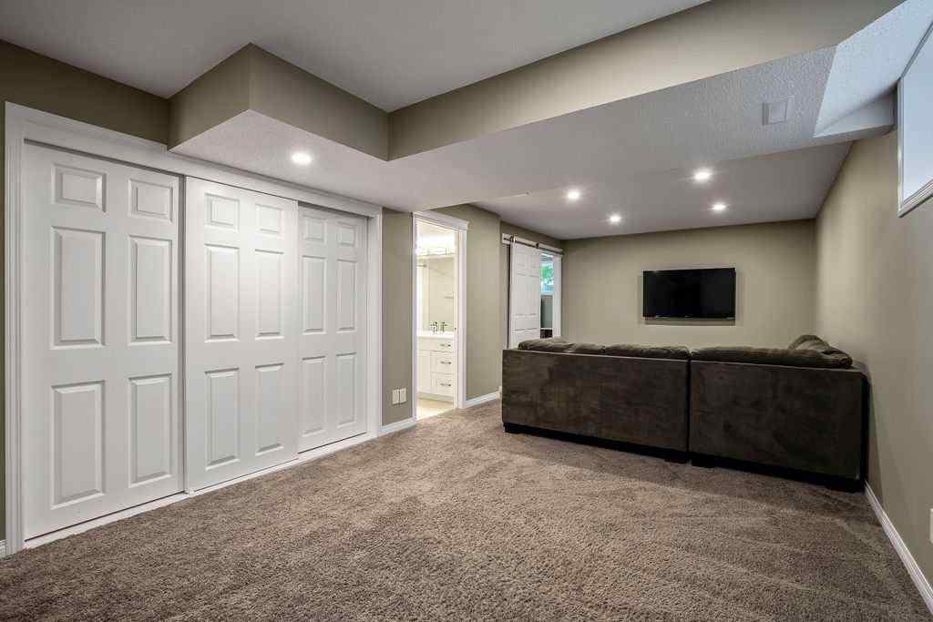 MLS® A2251412 - 275 Cougar Plateau Way SW in Cougar Ridge Calgary, Residential