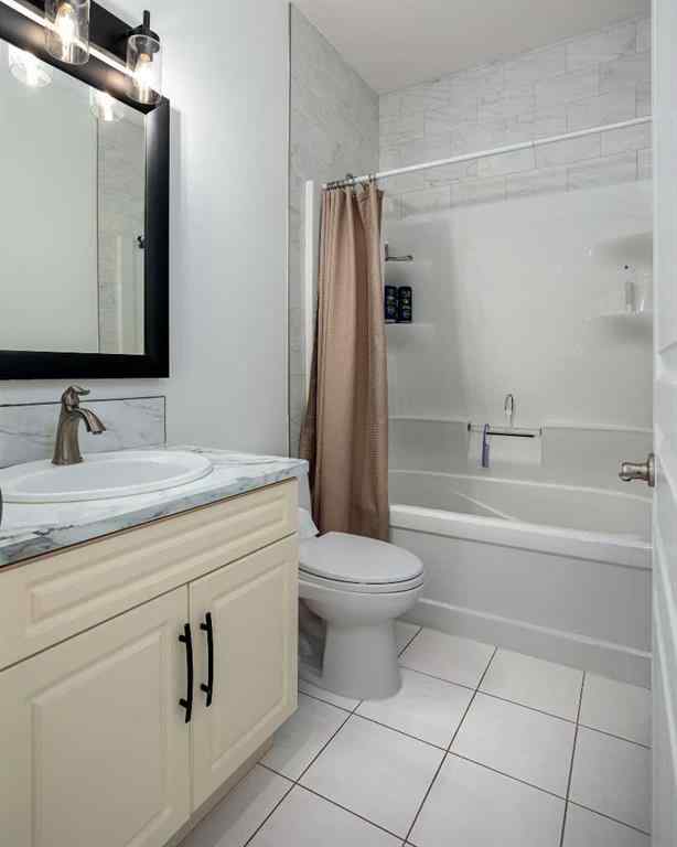 MLS® A2251417 - 3317 52B Street  in Creekview Camrose, Residential
