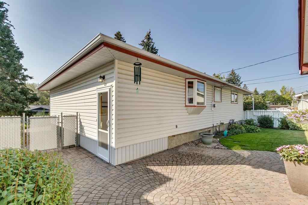 MLS® A2251423 - 5751 Dalmead Crescent NW in Dalhousie Calgary, Residential
