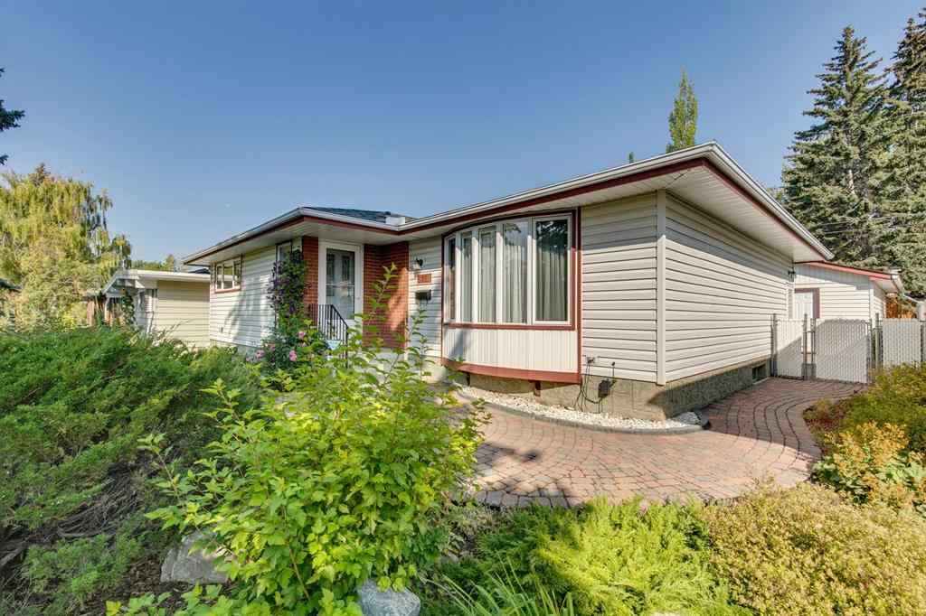 MLS® A2251423 - 5751 Dalmead Crescent NW in Dalhousie Calgary, Residential
