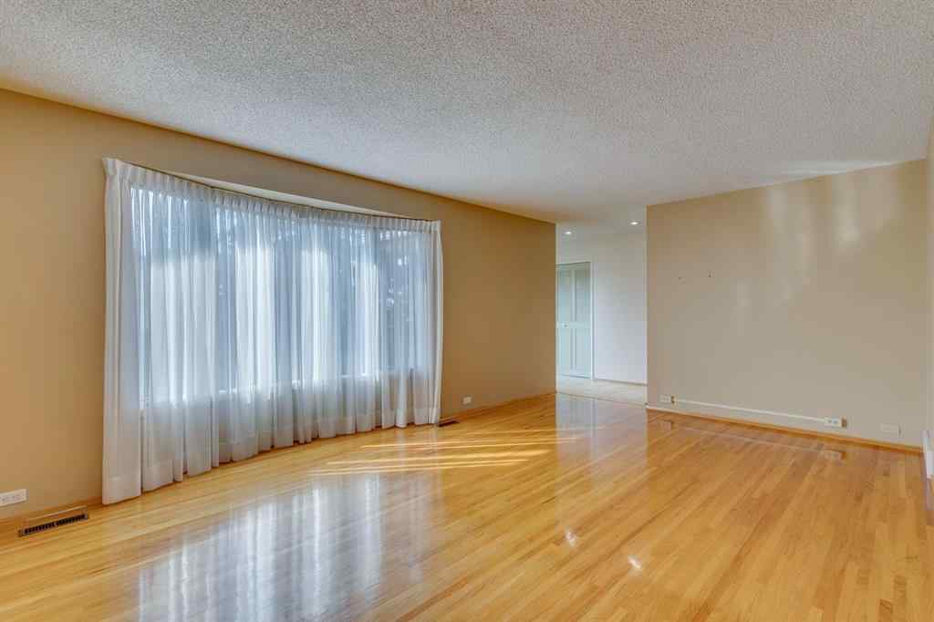 MLS® A2251423 - 5751 Dalmead Crescent NW in Dalhousie Calgary, Residential