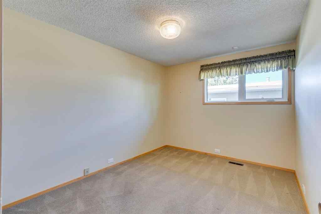 MLS® A2251423 - 5751 Dalmead Crescent NW in Dalhousie Calgary, Residential