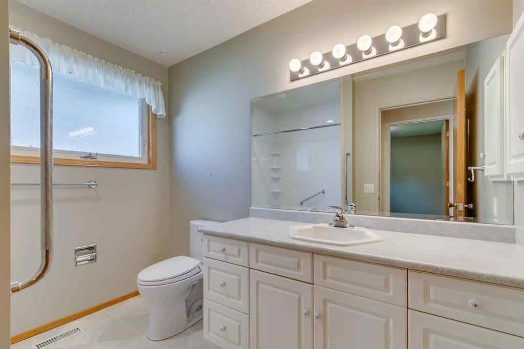 MLS® A2251423 - 5751 Dalmead Crescent NW in Dalhousie Calgary, Residential