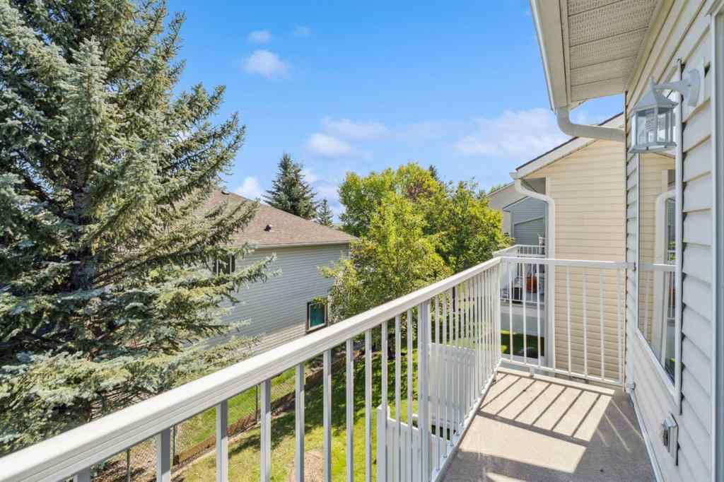 MLS® A2251429 - 38 Somervale Point SW in Somerset Calgary, Residential