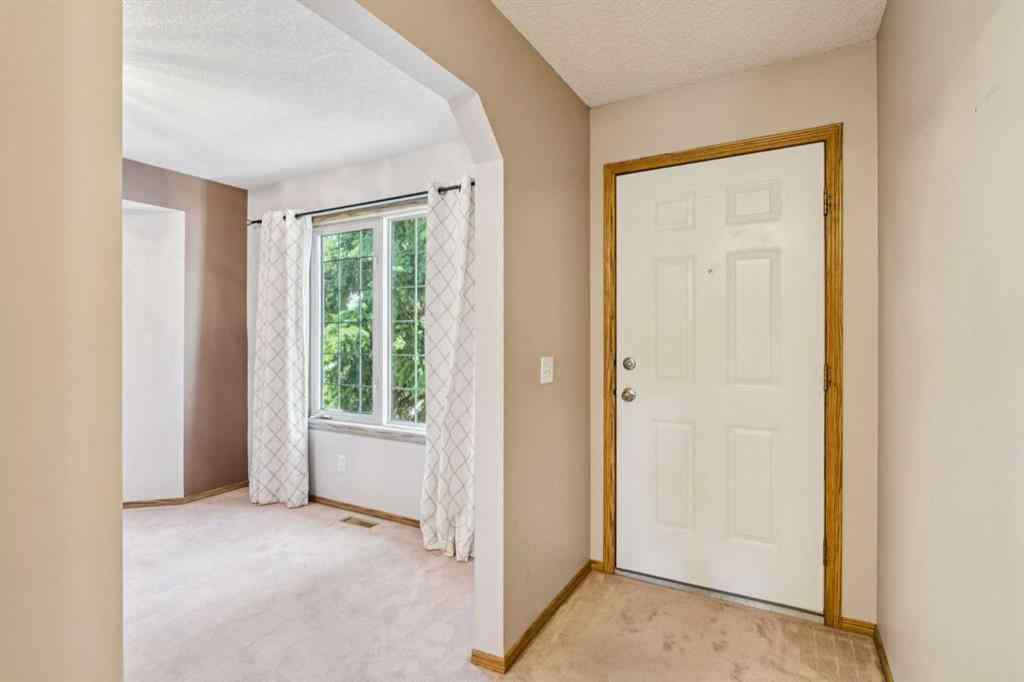 MLS® A2251429 - 38 Somervale Point SW in Somerset Calgary, Residential