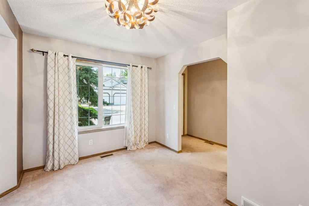 MLS® A2251429 - 38 Somervale Point SW in Somerset Calgary, Residential