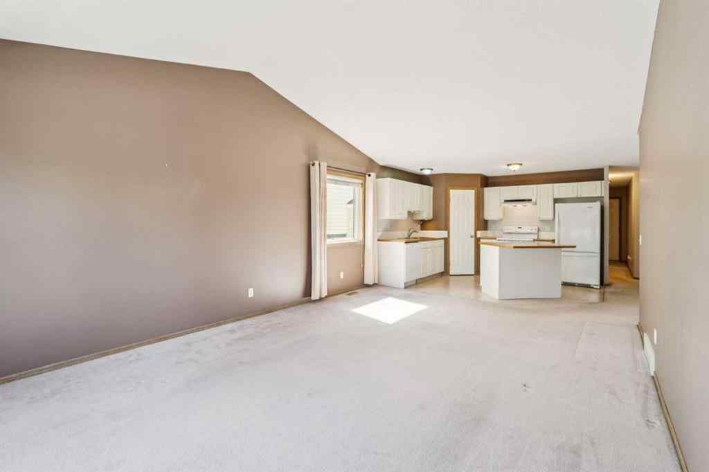 MLS® A2251429 - 38 Somervale Point SW in Somerset Calgary, Residential