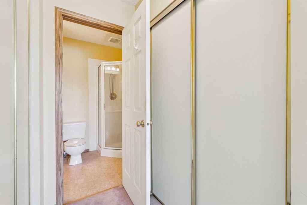 MLS® A2251429 - 38 Somervale Point SW in Somerset Calgary, Residential