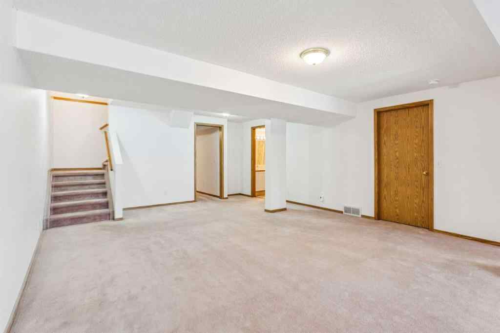 MLS® A2251429 - 38 Somervale Point SW in Somerset Calgary, Residential