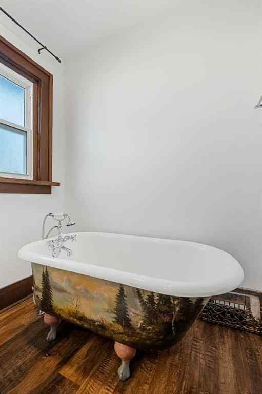 MLS® A2251435 - 1640 15 Street SE in Inglewood Calgary, Residential