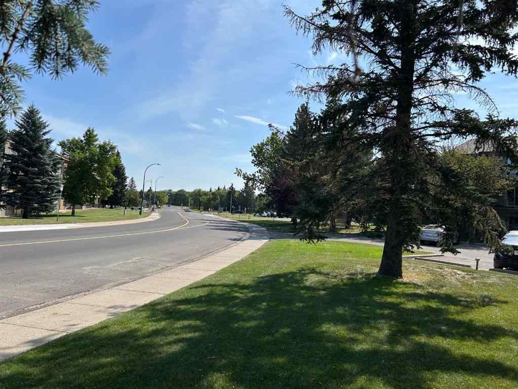 MLS® A2251439 - Unit #308 420 Columbia Boulevard W in Varsity Village Lethbridge, Residential