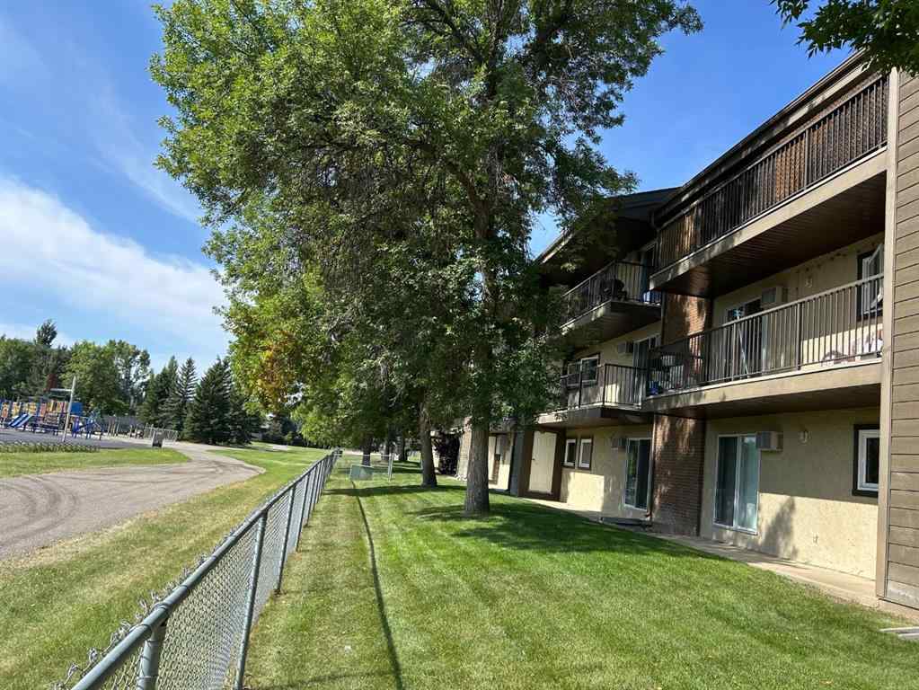 MLS® A2251439 - Unit #308 420 Columbia Boulevard W in Varsity Village Lethbridge, Residential