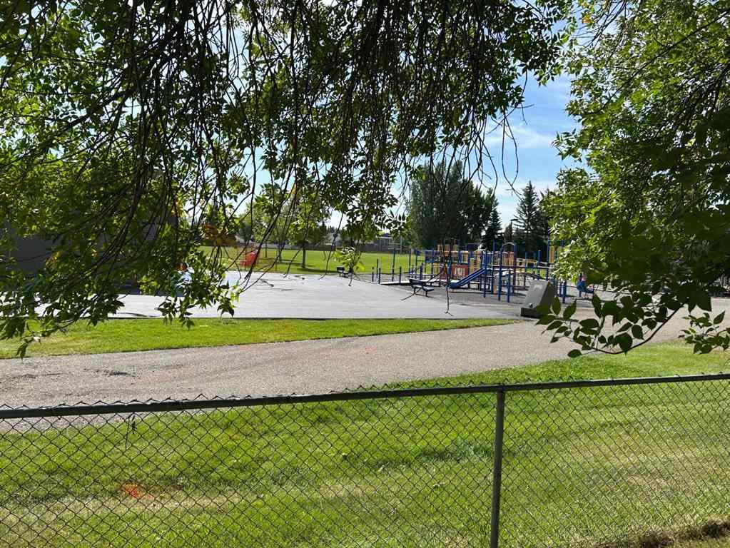 MLS® A2251439 - Unit #308 420 Columbia Boulevard W in Varsity Village Lethbridge, Residential