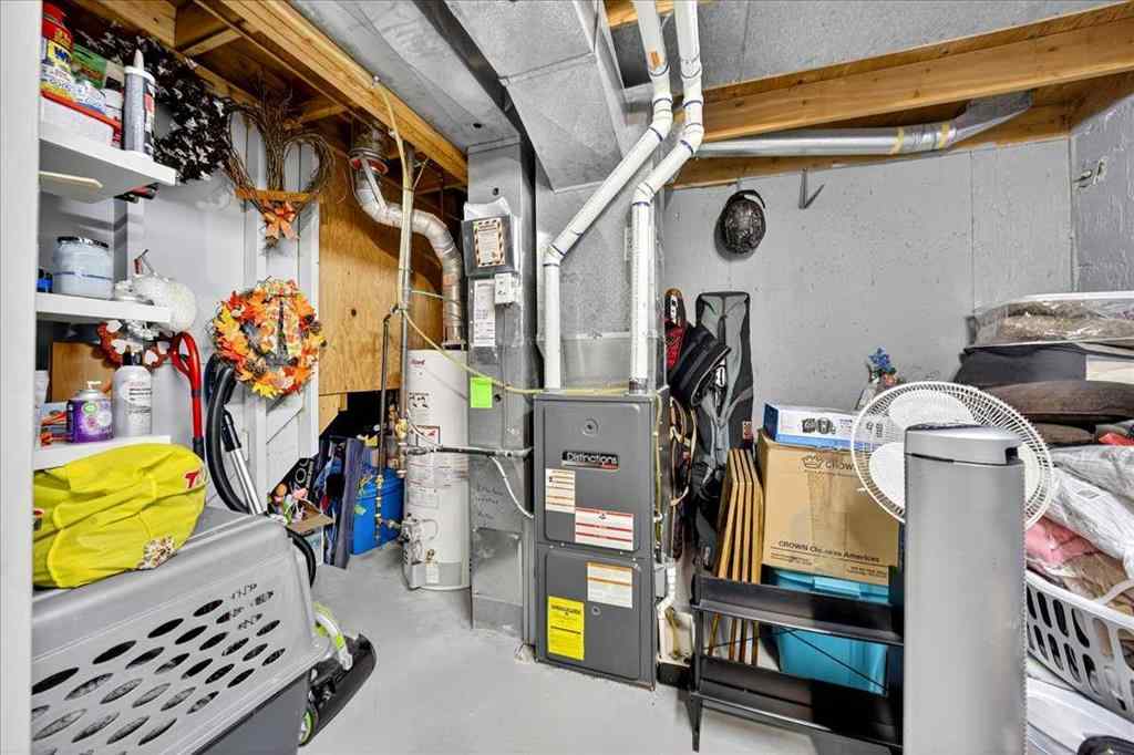 MLS® A2251446 - 6419 26 Avenue NE in Pineridge Calgary, Residential