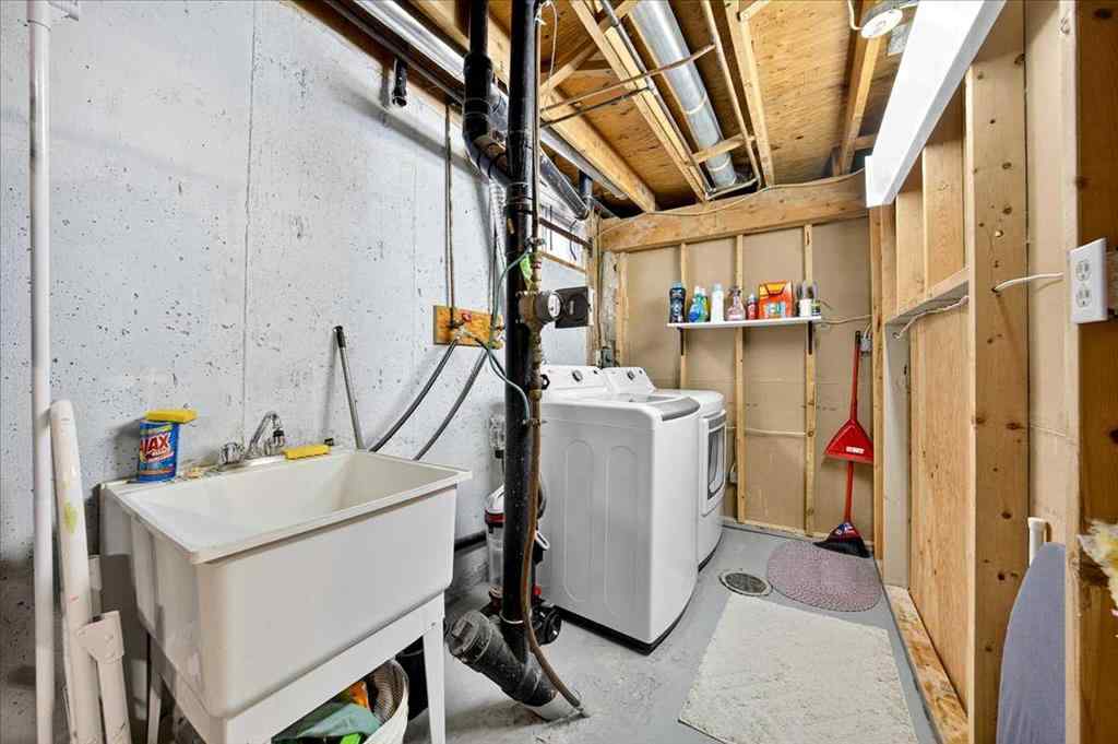 MLS® A2251446 - 6419 26 Avenue NE in Pineridge Calgary, Residential