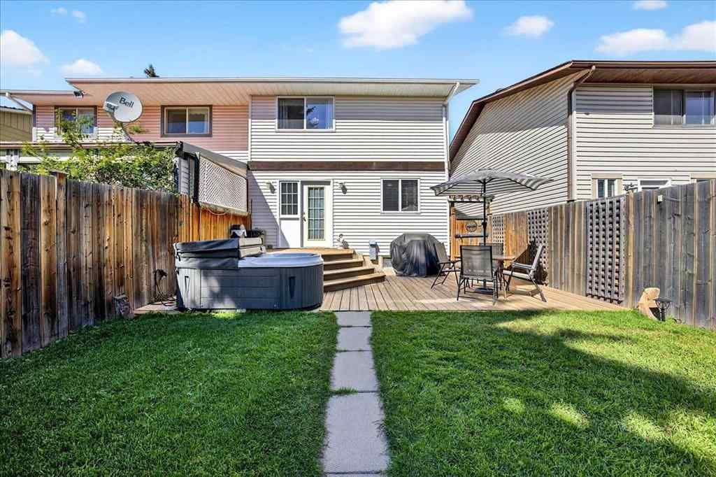 MLS® A2251446 - 6419 26 Avenue NE in Pineridge Calgary, Residential