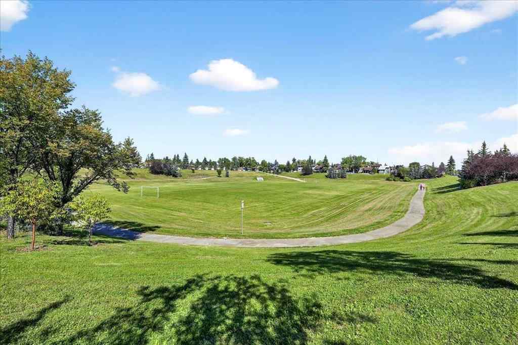 MLS® A2251446 - 6419 26 Avenue NE in Pineridge Calgary, Residential