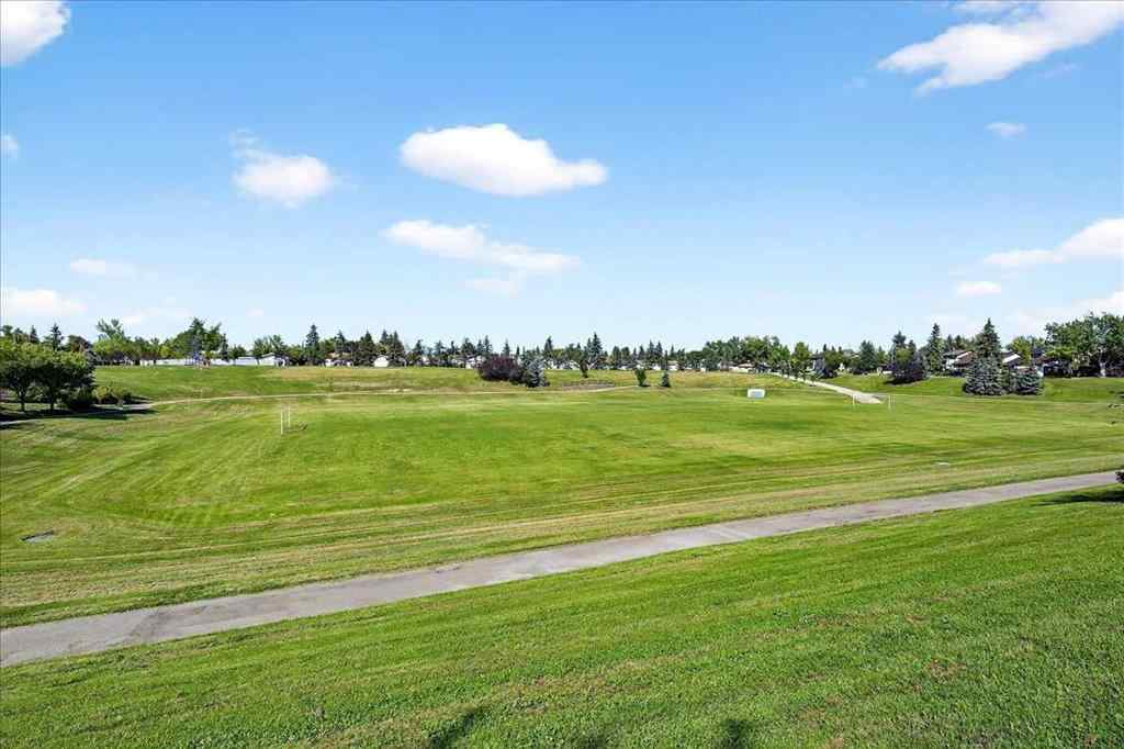 MLS® A2251446 - 6419 26 Avenue NE in Pineridge Calgary, Residential