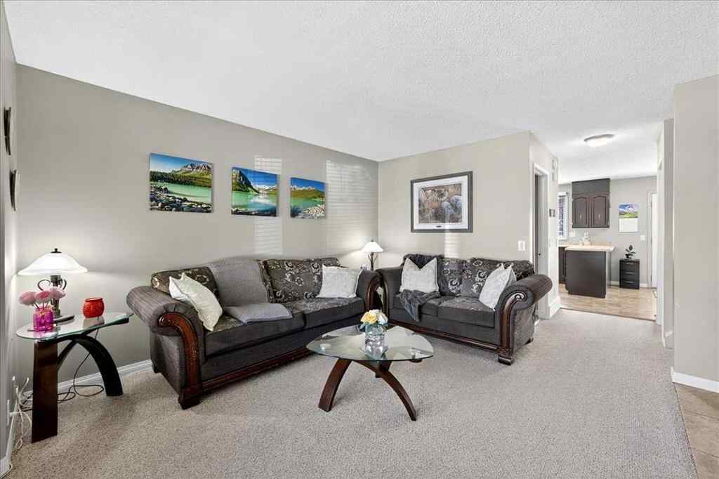 MLS® A2251446 - 6419 26 Avenue NE in Pineridge Calgary, Residential