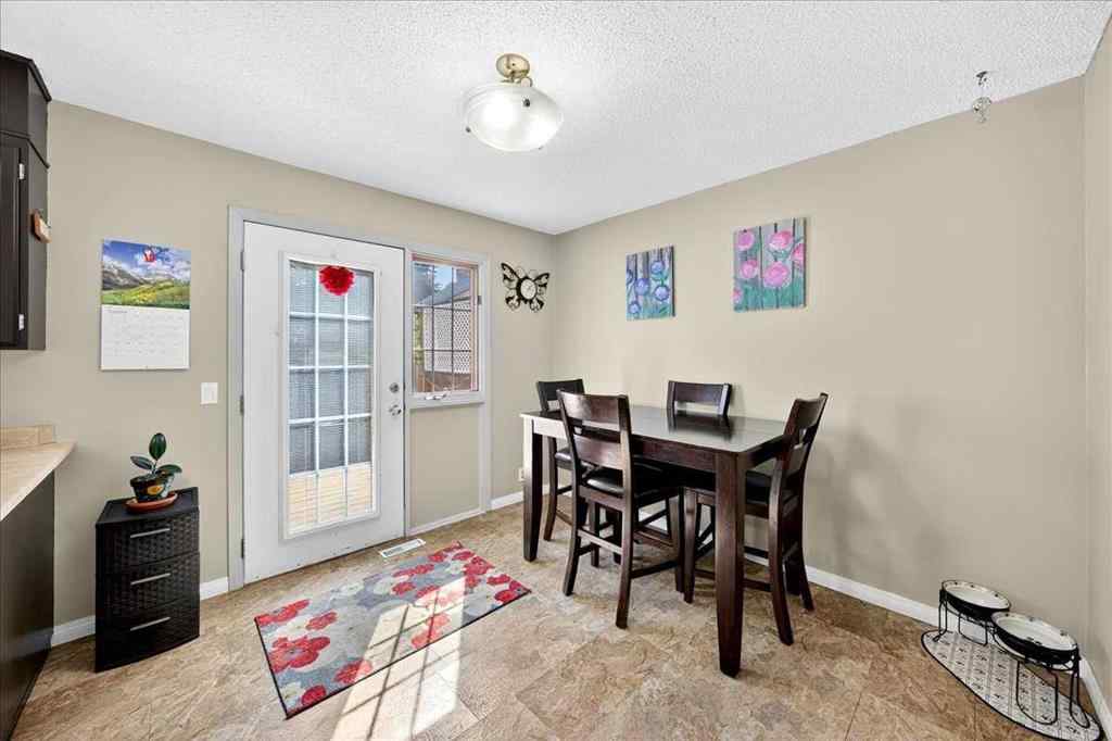 MLS® A2251446 - 6419 26 Avenue NE in Pineridge Calgary, Residential