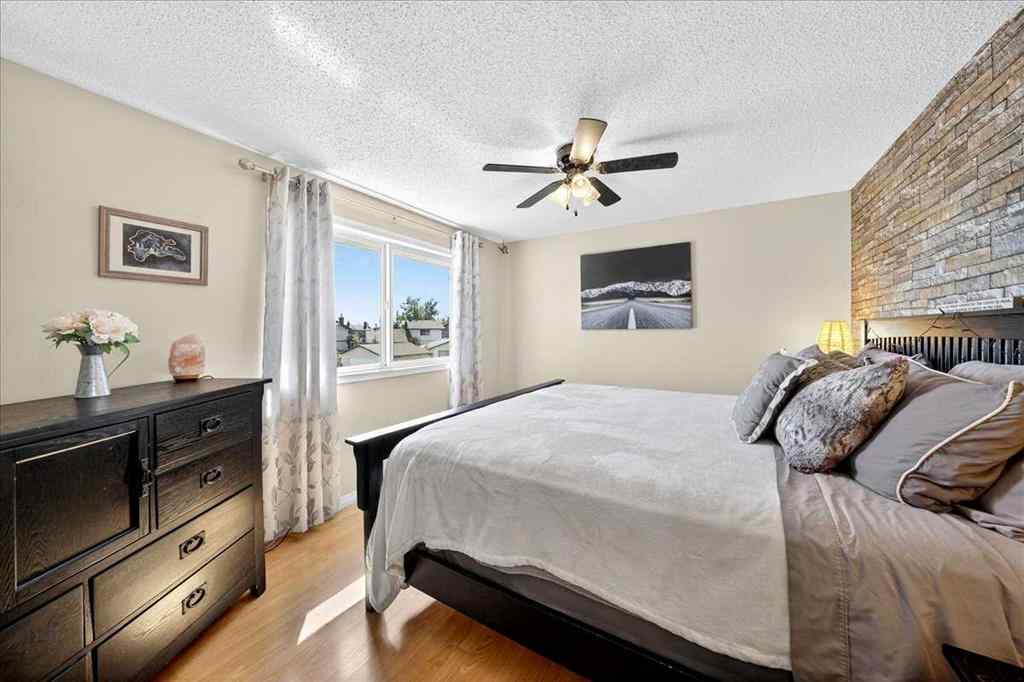 MLS® A2251446 - 6419 26 Avenue NE in Pineridge Calgary, Residential