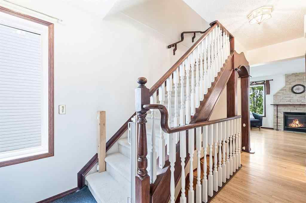 MLS® A2251447 - 7242 Laguna Way NE in Monterey Park Calgary, Residential