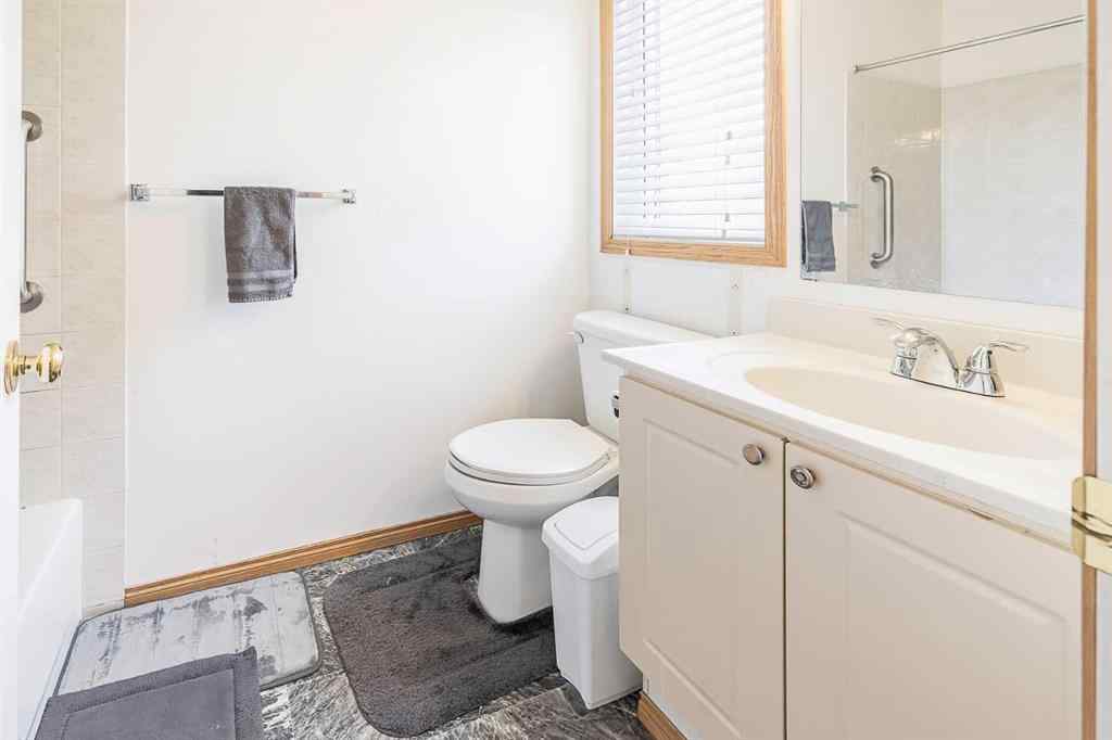 MLS® A2251447 - 7242 Laguna Way NE in Monterey Park Calgary, Residential