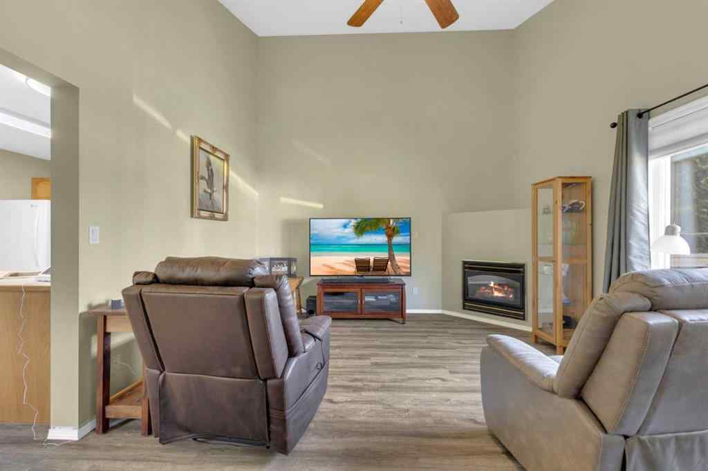 MLS® A2251449 - Unit #B 3621 51 Avenue  in South Hill Red Deer, Residential
