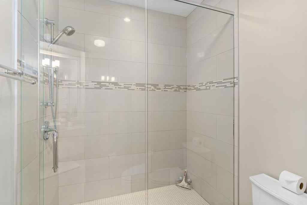 MLS® A2251460 - 4001 18 Street SW in Altadore Calgary, Residential