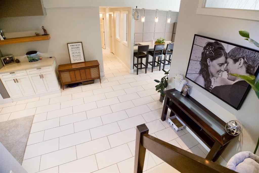 MLS® A2251464 - 7102 Cobb Street  in Henner\'s Landing Lacombe, Residential