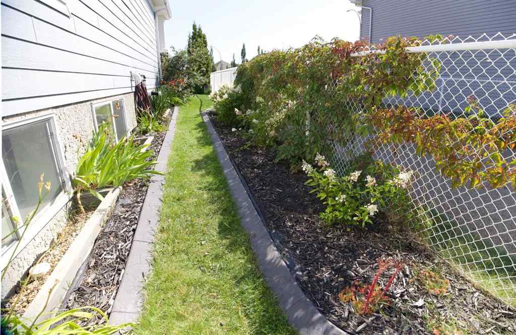 MLS® A2251464 - 7102 Cobb Street  in Henner\'s Landing Lacombe, Residential