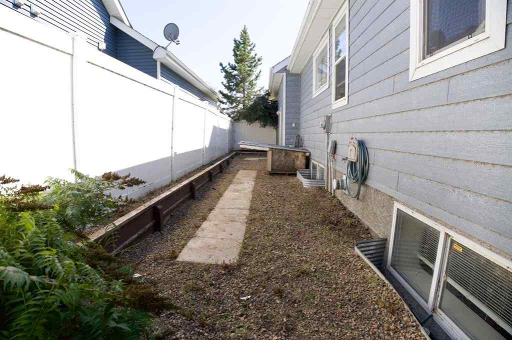MLS® A2251464 - 7102 Cobb Street  in Henner\'s Landing Lacombe, Residential