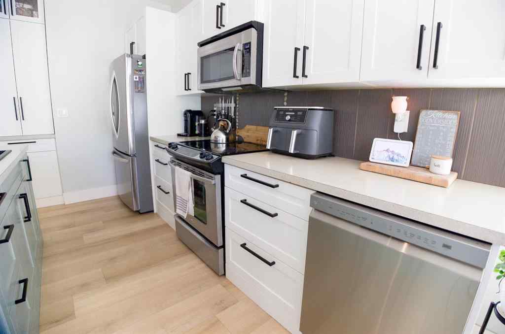 MLS® A2251464 - 7102 Cobb Street  in Henner\'s Landing Lacombe, Residential