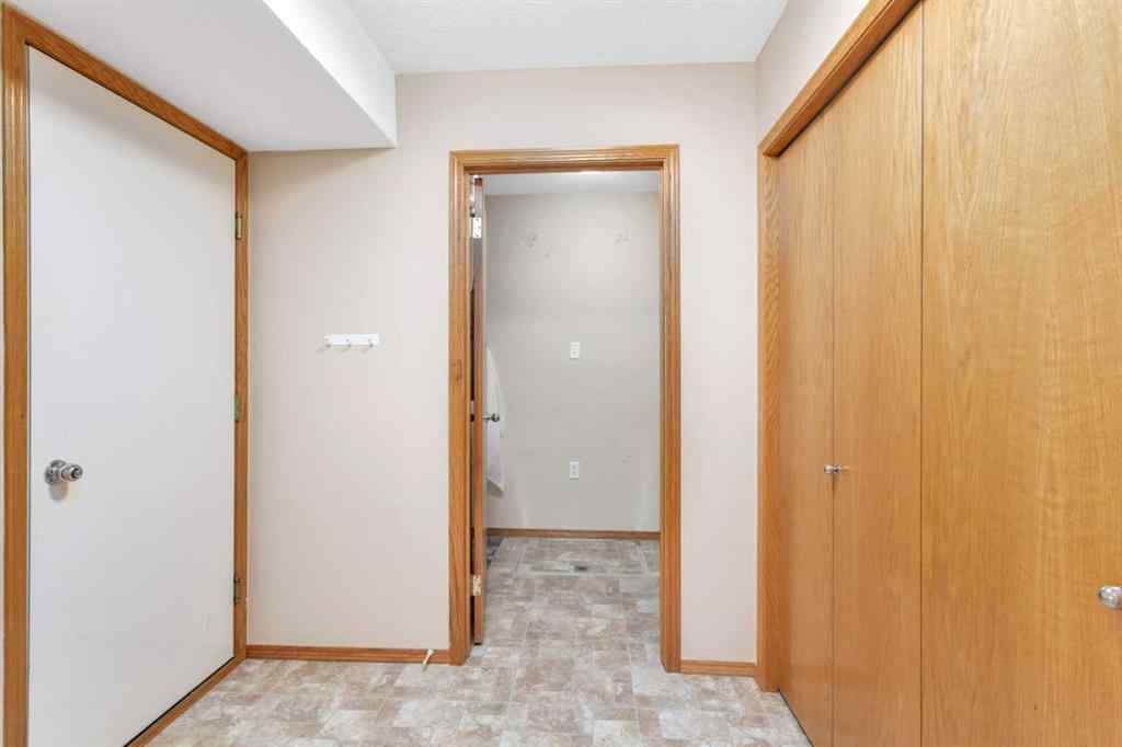 MLS® A2251469 - 42 Dale Close  in Deer Park Estates Red Deer, Residential