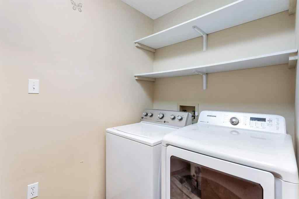MLS® A2251469 - 42 Dale Close  in Deer Park Estates Red Deer, Residential