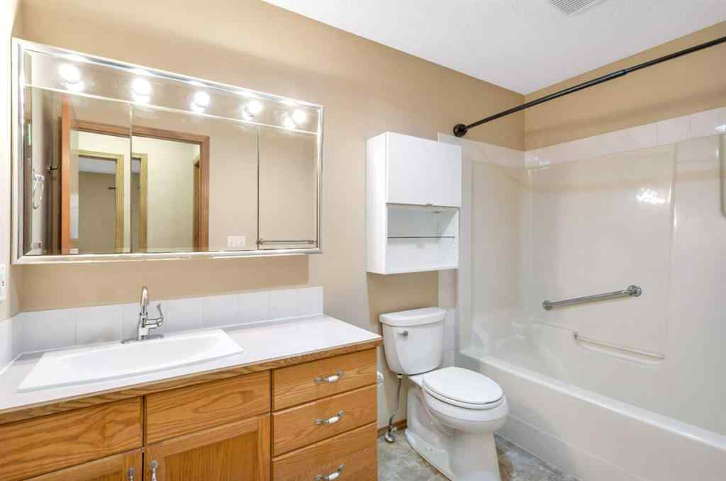 MLS® A2251469 - 42 Dale Close  in Deer Park Estates Red Deer, Residential