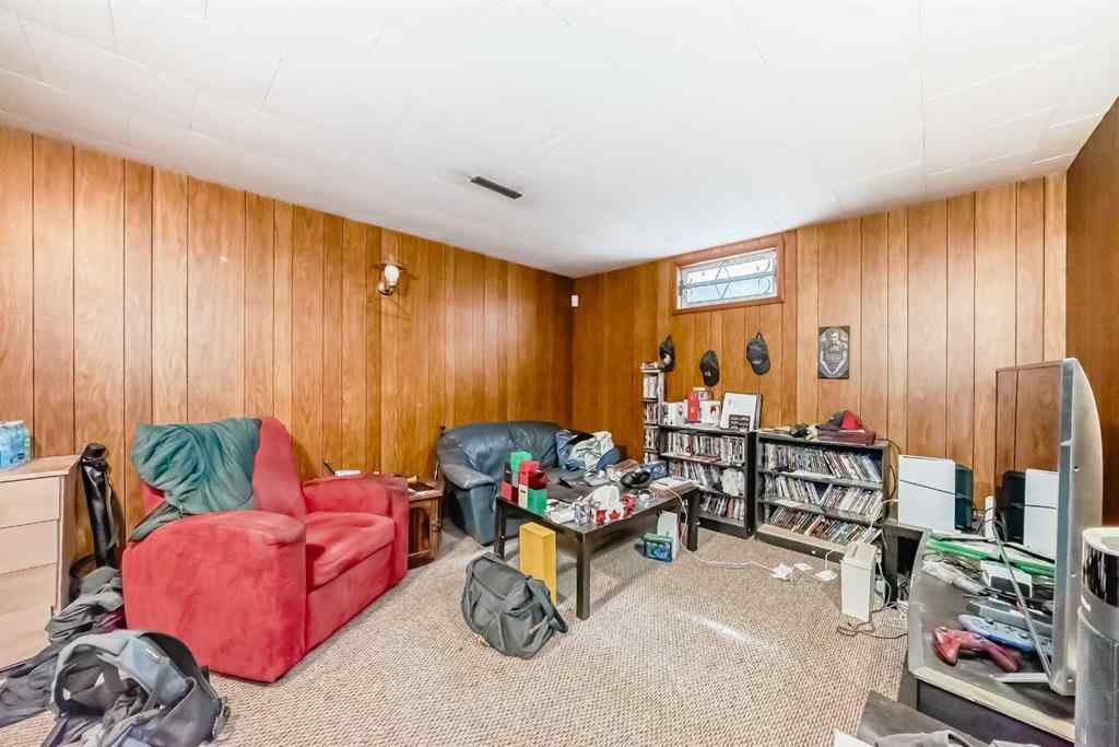 MLS® A2251474 - 2809 38 Street SW in Glenbrook Calgary, Residential