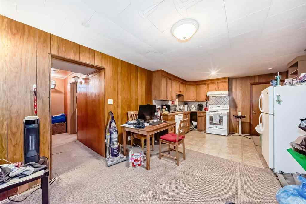 MLS® A2251474 - 2809 38 Street SW in Glenbrook Calgary, Residential