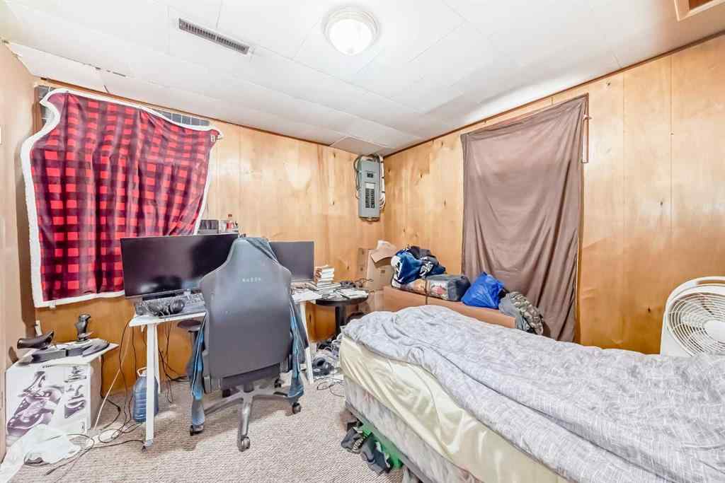MLS® A2251474 - 2809 38 Street SW in Glenbrook Calgary, Residential