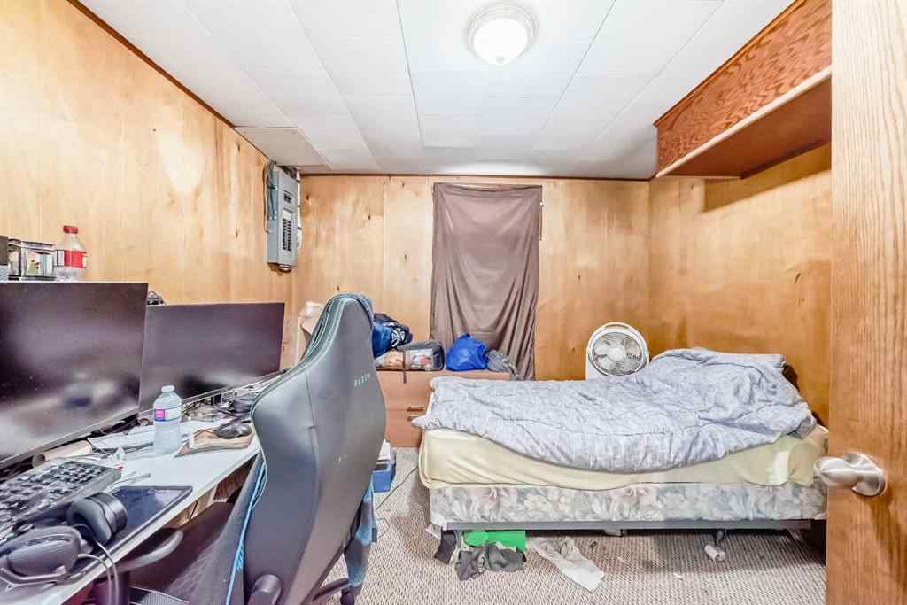 MLS® A2251474 - 2809 38 Street SW in Glenbrook Calgary, Residential
