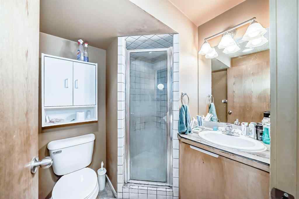 MLS® A2251474 - 2809 38 Street SW in Glenbrook Calgary, Residential