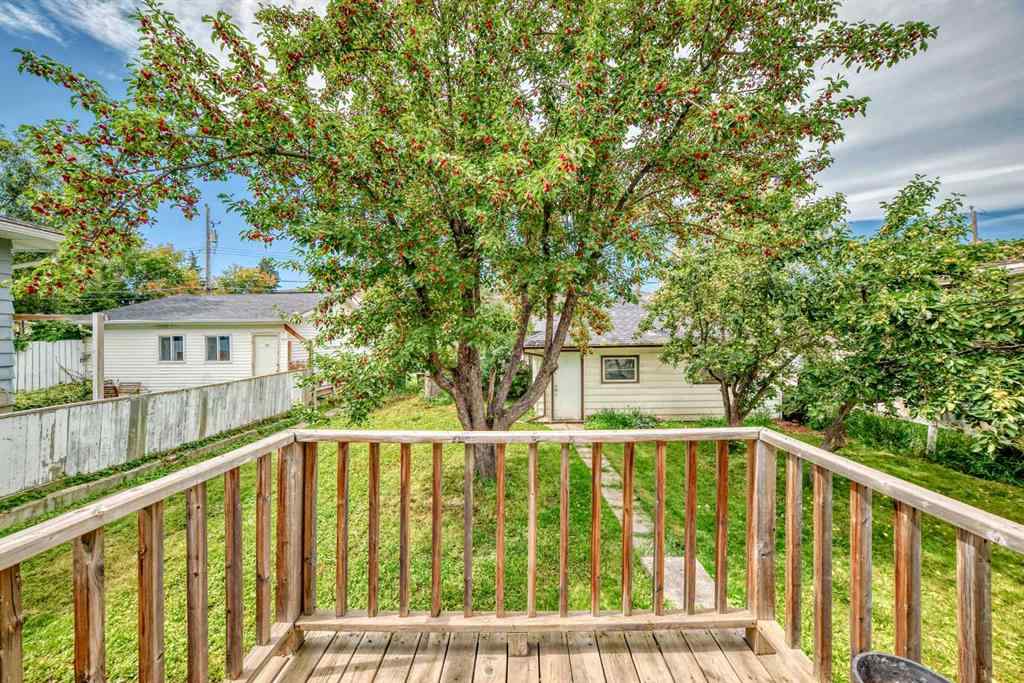 MLS® A2251474 - 2809 38 Street SW in Glenbrook Calgary, Residential