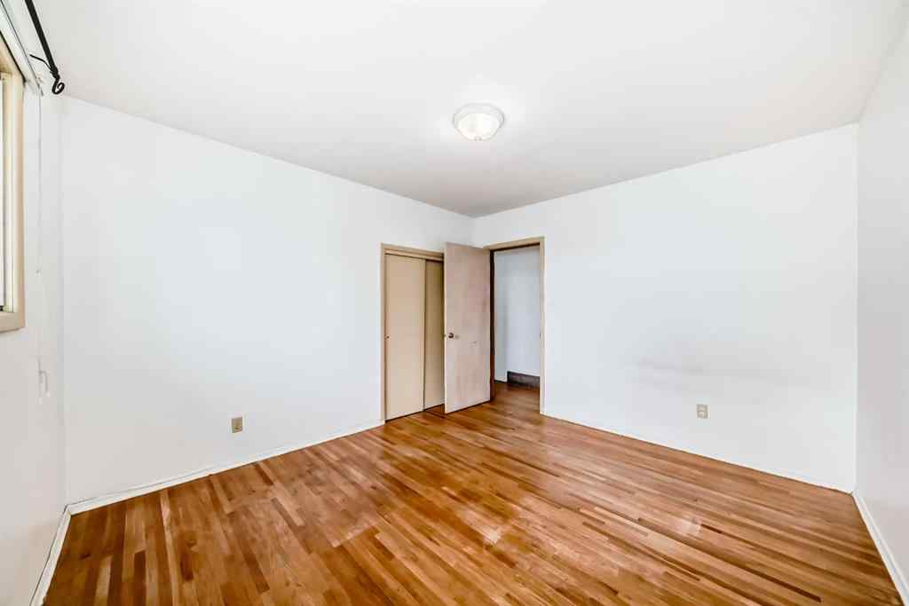 MLS® A2251474 - 2809 38 Street SW in Glenbrook Calgary, Residential