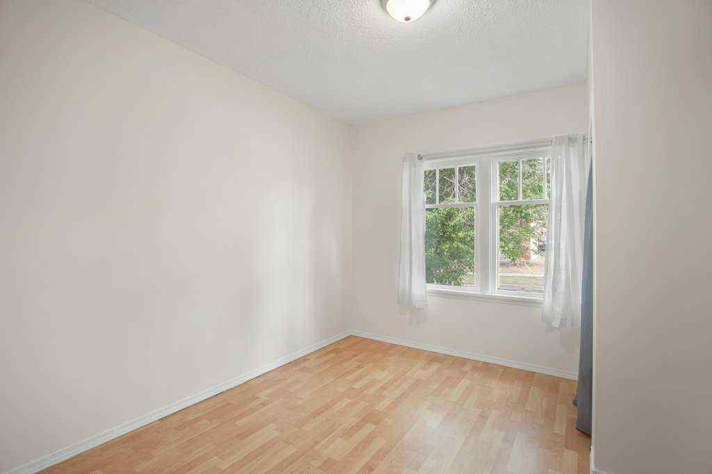 MLS® A2251476 - 5812 52 Avenue  in Riverside Meadows Red Deer, Residential