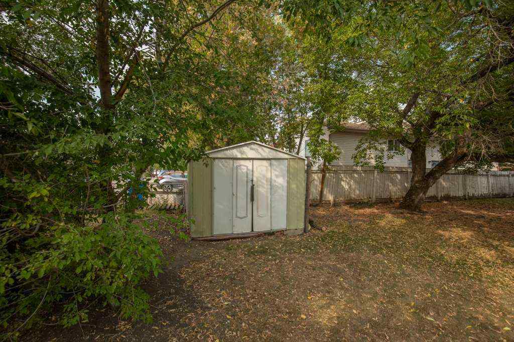 MLS® A2251476 - 5812 52 Avenue  in Riverside Meadows Red Deer, Residential