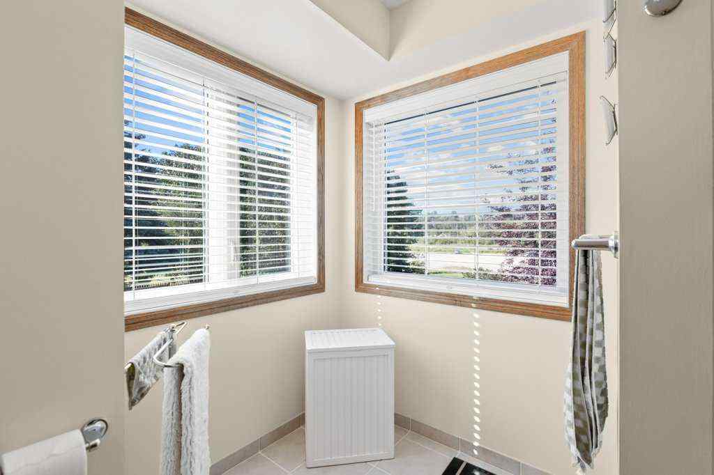 MLS® A2251486 - 179 Douglasbank Drive SE in Douglasdale/Glen Calgary, Residential