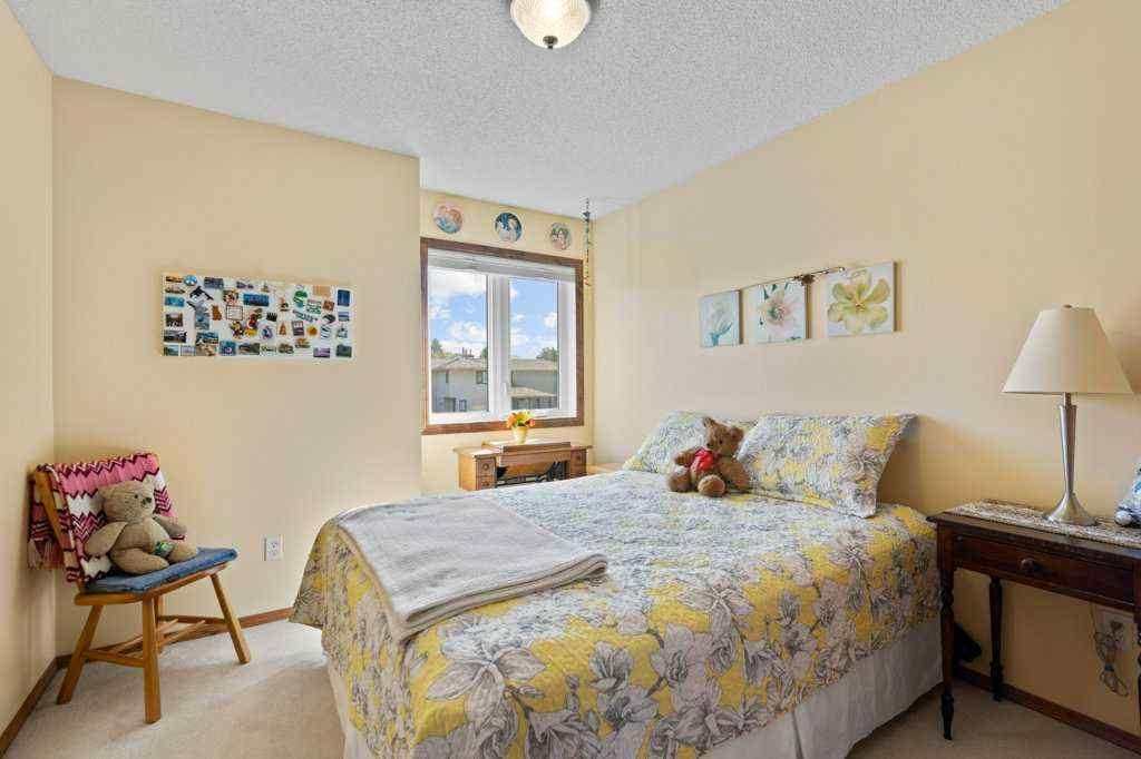 MLS® A2251486 - 179 Douglasbank Drive SE in Douglasdale/Glen Calgary, Residential