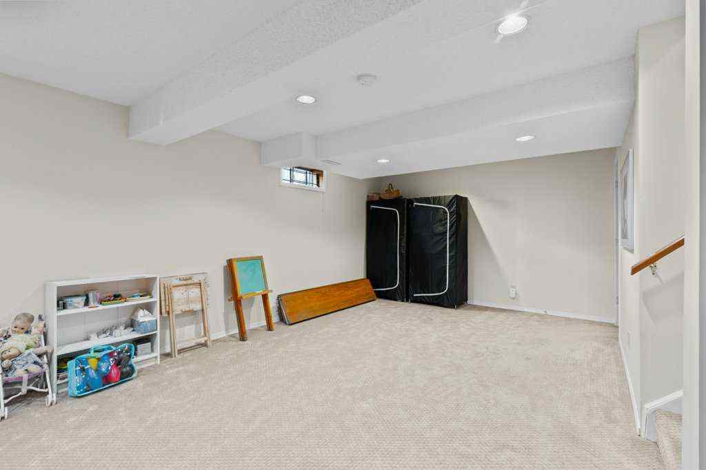MLS® A2251486 - 179 Douglasbank Drive SE in Douglasdale/Glen Calgary, Residential