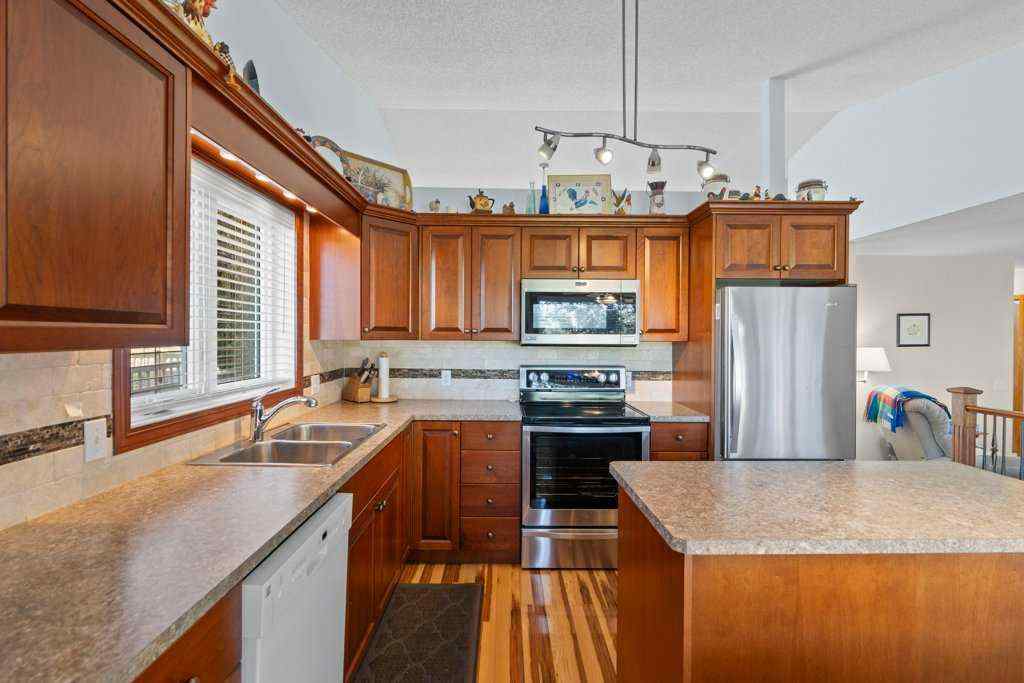 MLS® A2251486 - 179 Douglasbank Drive SE in Douglasdale/Glen Calgary, Residential