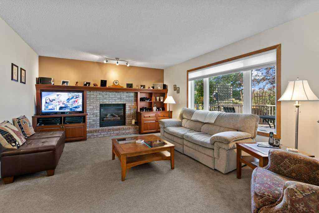 MLS® A2251486 - 179 Douglasbank Drive SE in Douglasdale/Glen Calgary, Residential